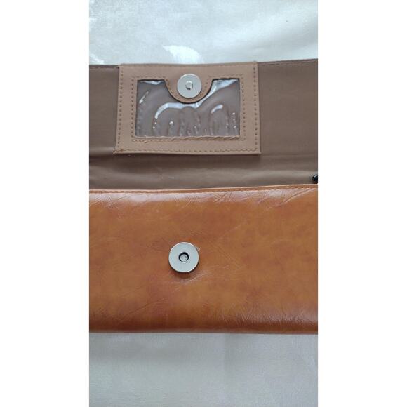 Kenneth Cole Reaction Wristlet Wallet Womens Brown Clutch Zip Pocket ID Window - Picture 4 of 6